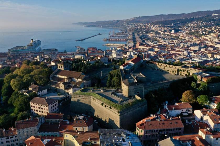 M'S Residences Maiolica Trieste Luaran gambar